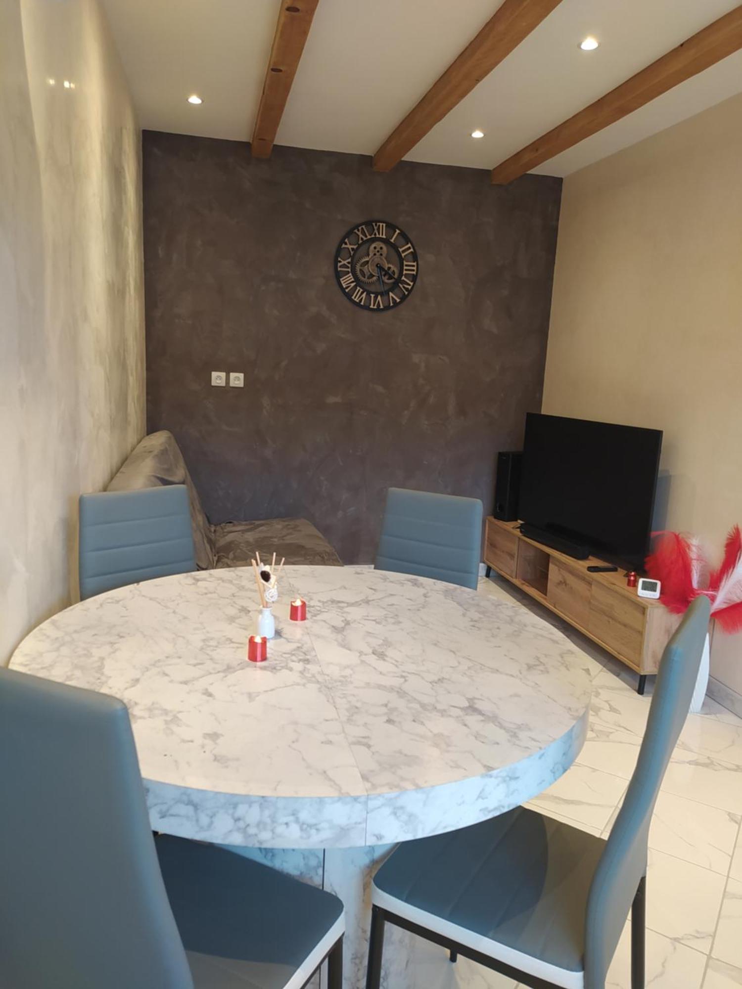 Studio Cosy Avec Terrasse Et Jacuzzi A Disposition De Mai A Aout Rians  외부 사진