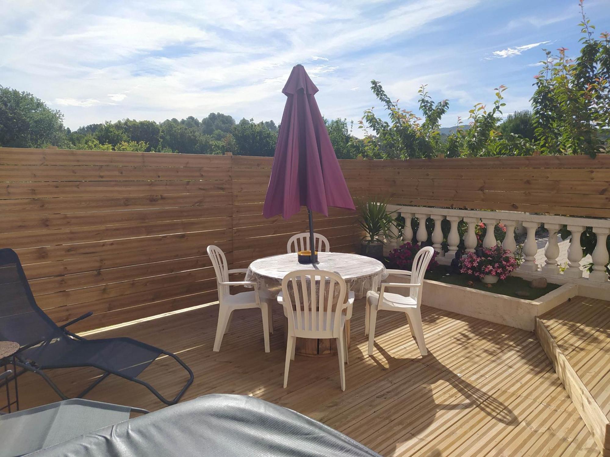 Studio Cosy Avec Terrasse Et Jacuzzi A Disposition De Mai A Aout Rians  외부 사진